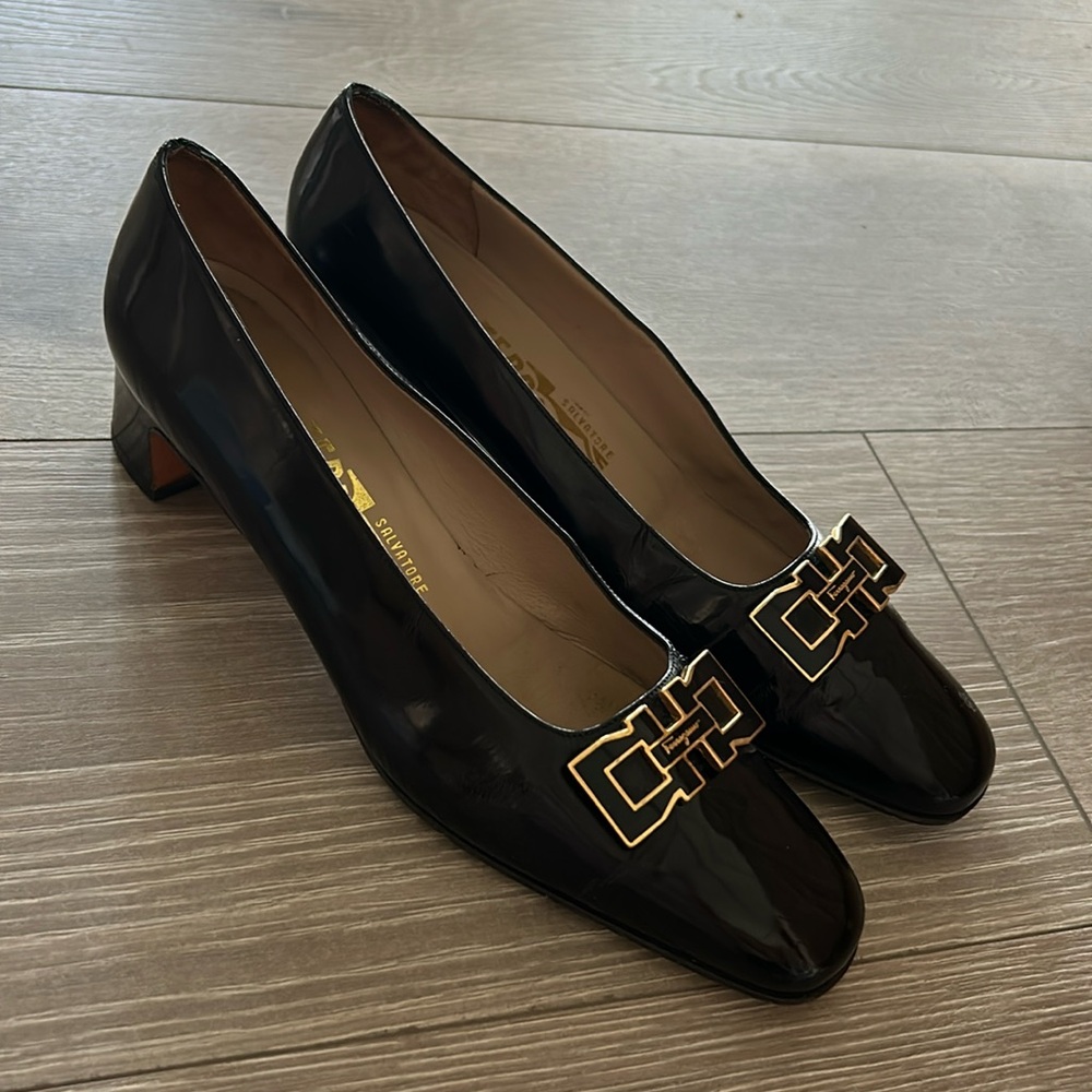 SALVATORE FERAGAMO PATENT BLACK HEELS